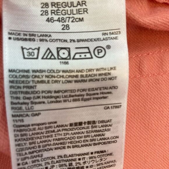 GAP 1969 girlfriend cropped jeans color is Soft - Picture 9 of 10